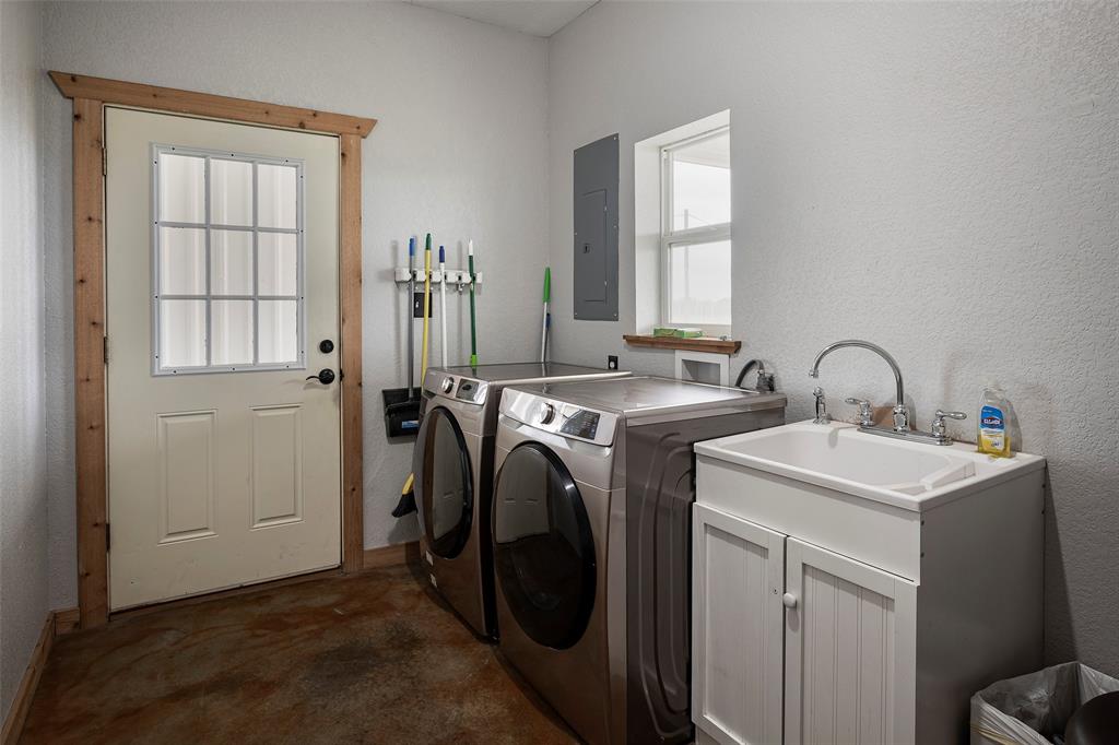 9101 County Road 1127 Property Photo 21