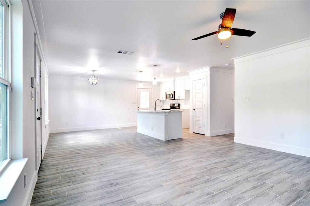 5638 Barkridge Drive Property Photo 7