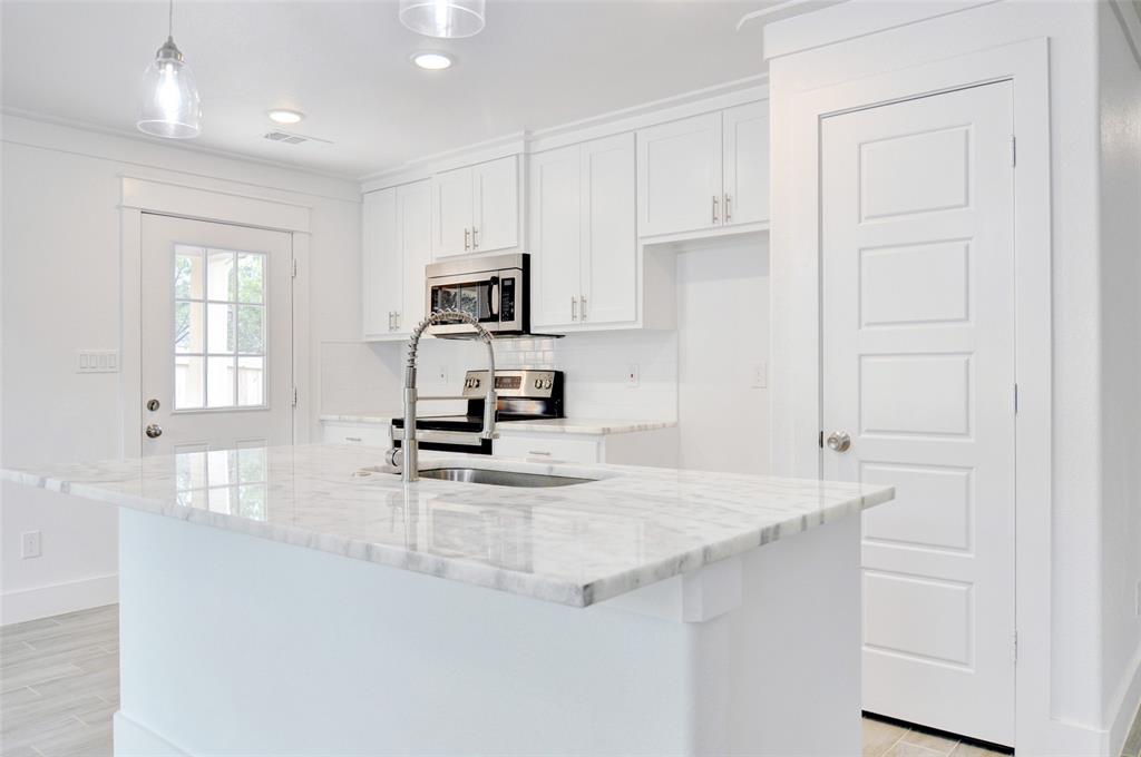 5638 Barkridge Drive Property Photo 12