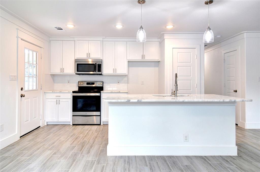 5638 Barkridge Drive Property Photo 13