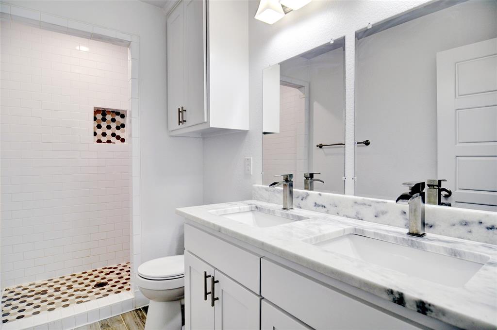 5638 Barkridge Drive Property Photo 18