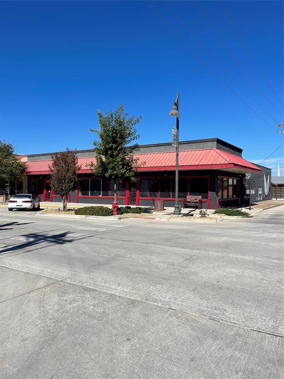 921 Halsell Street Property Photo 1