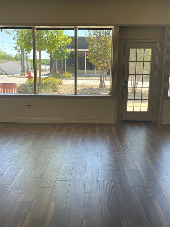 921 Halsell Street Property Photo 15