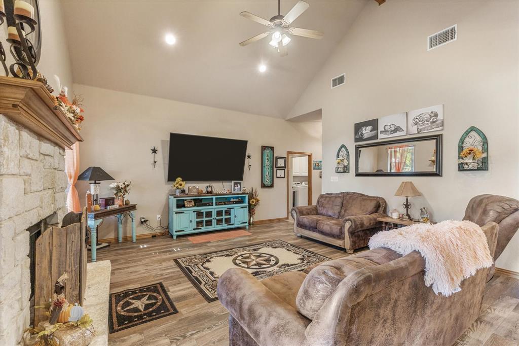 6601 Forest Oaks Court Property Photo 7