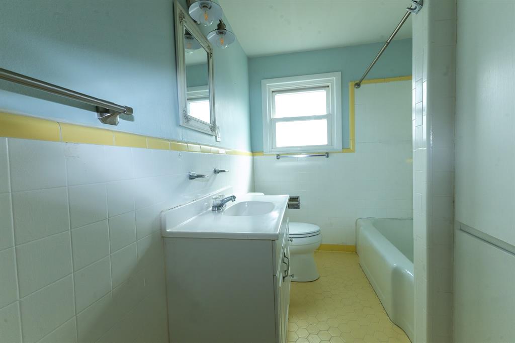 2010 4th Street Property Photo 11