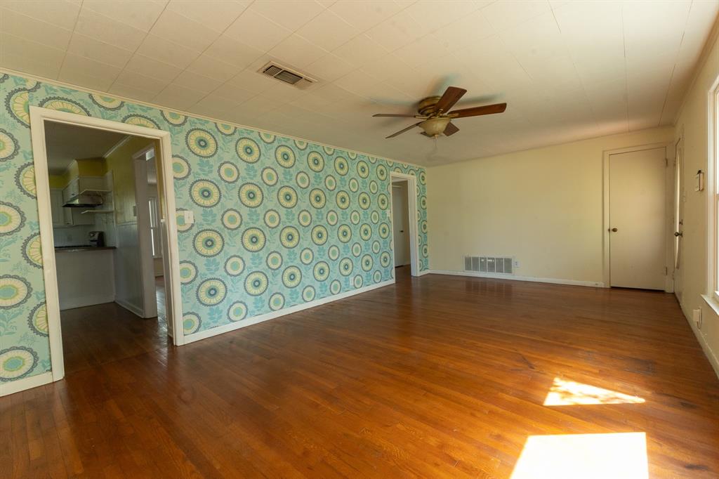 2010 4th Street Property Photo 17