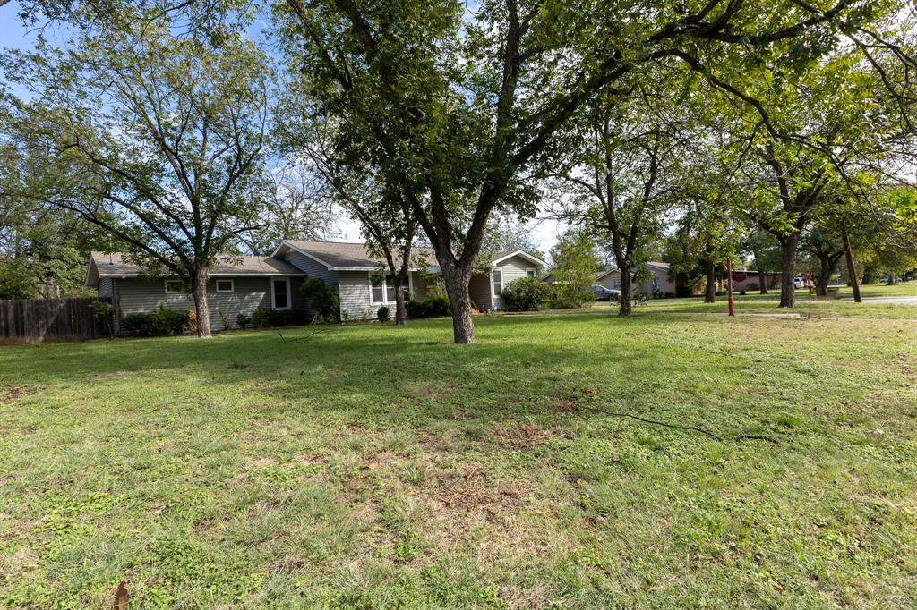 2010 4th Street Property Photo 18