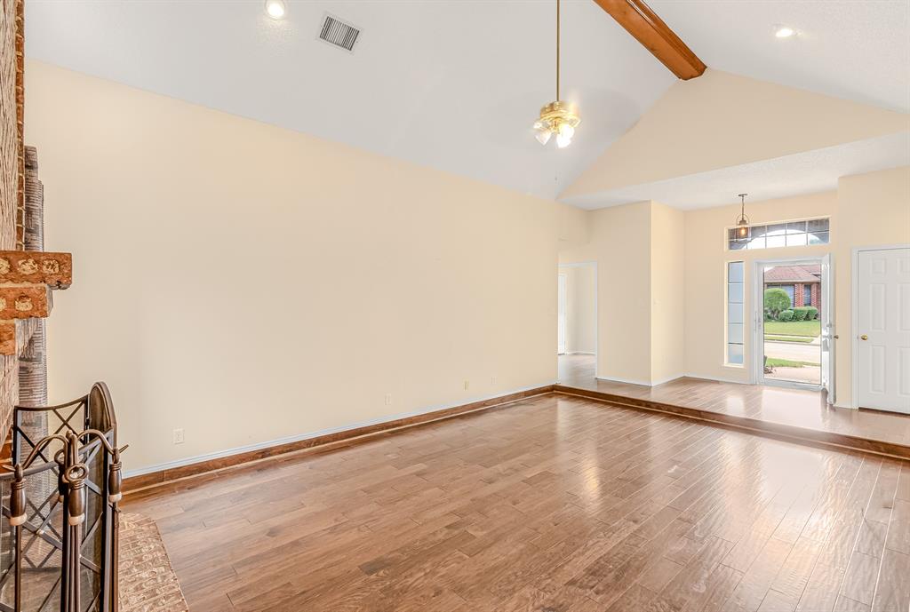 6401 Homewood Avenue Property Photo 6