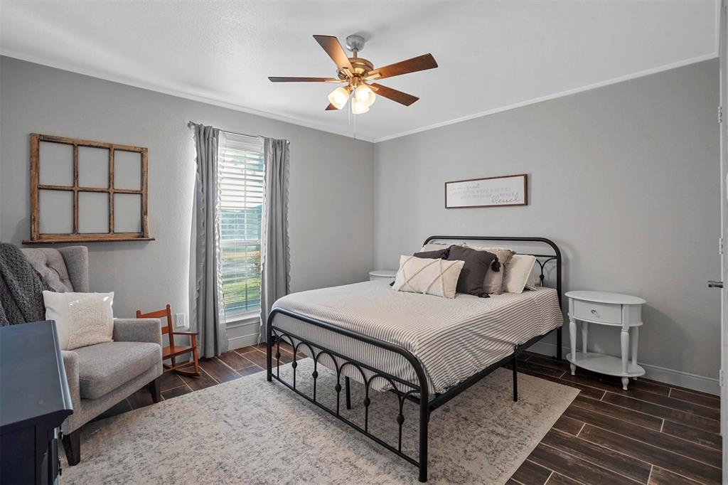 112 Langley Court Property Photo 13