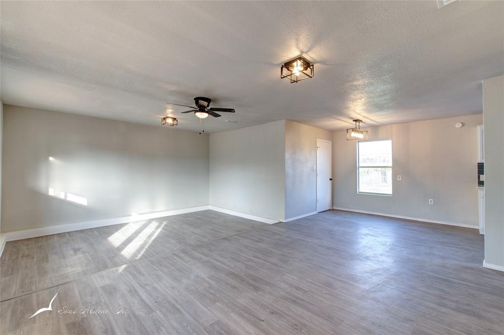 5410 Questa Drive Property Photo 6