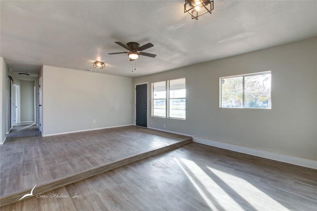 5410 Questa Drive Property Photo 8