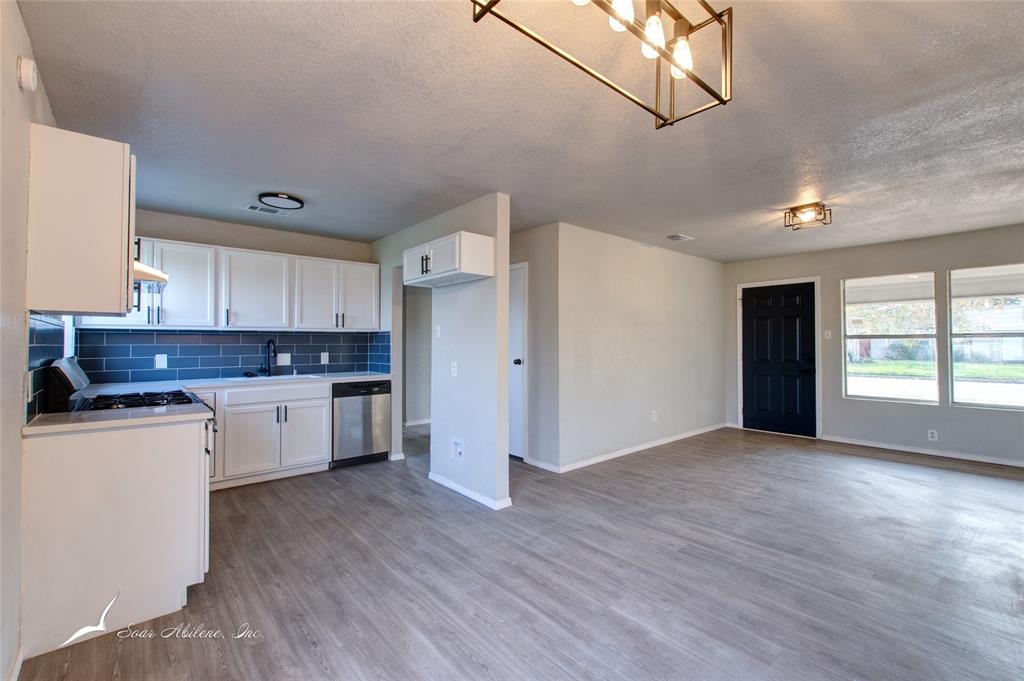 5410 Questa Drive Property Photo 11