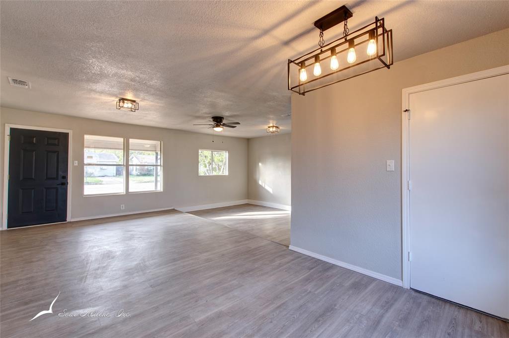5410 Questa Drive Property Photo 13