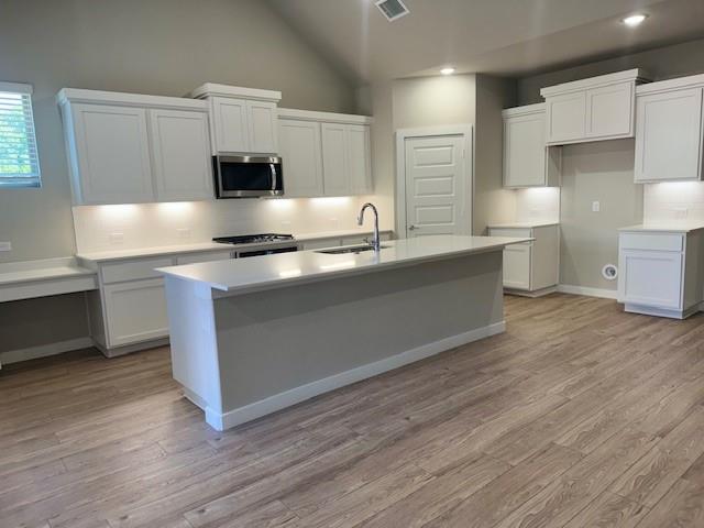 1409 Corkwood Drive Property Photo 8
