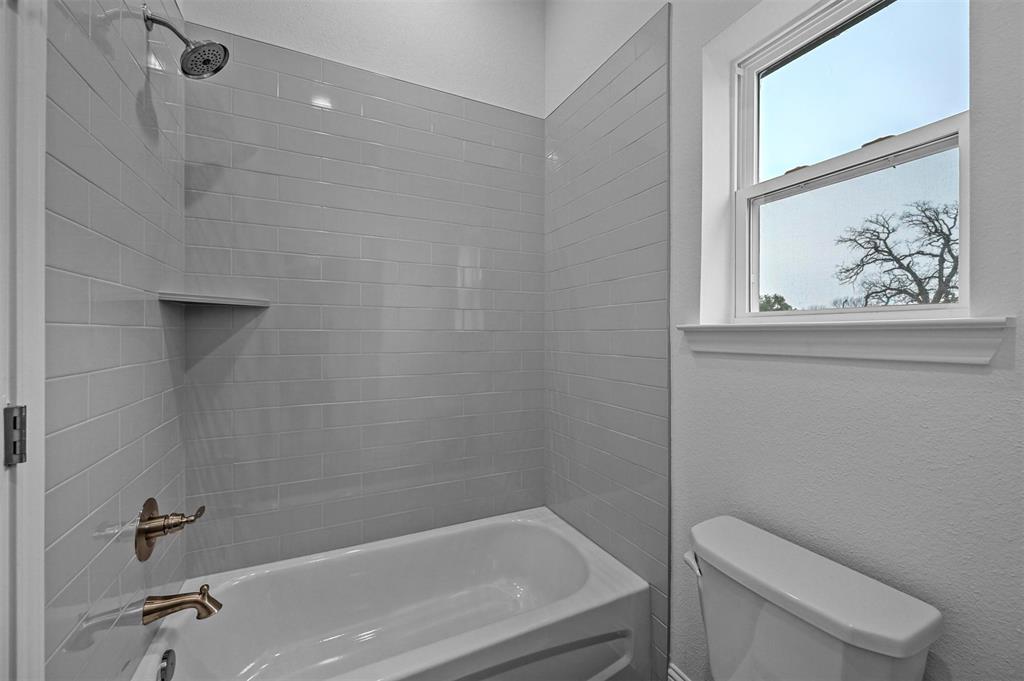 700 Landry Lane Property Photo 32