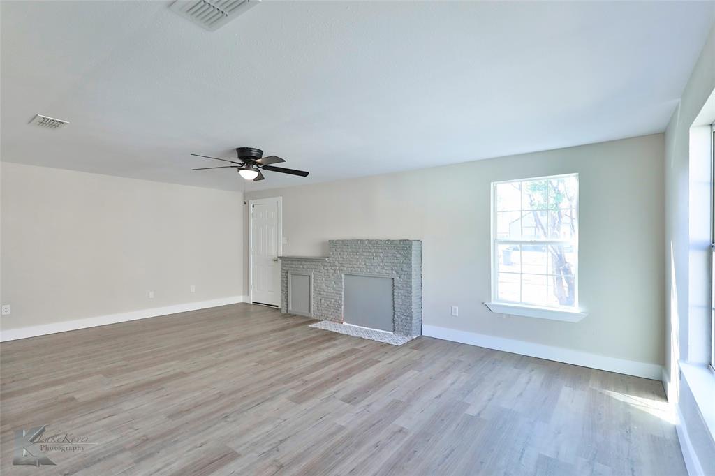 1557 Chestnut Street Property Photo 7