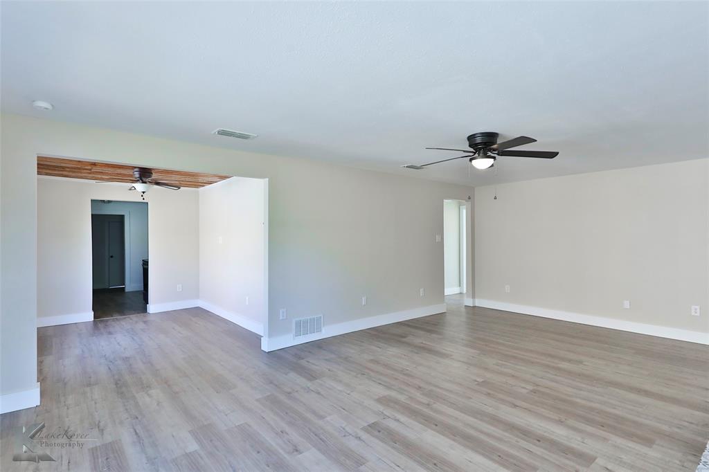 1557 Chestnut Street Property Photo 8