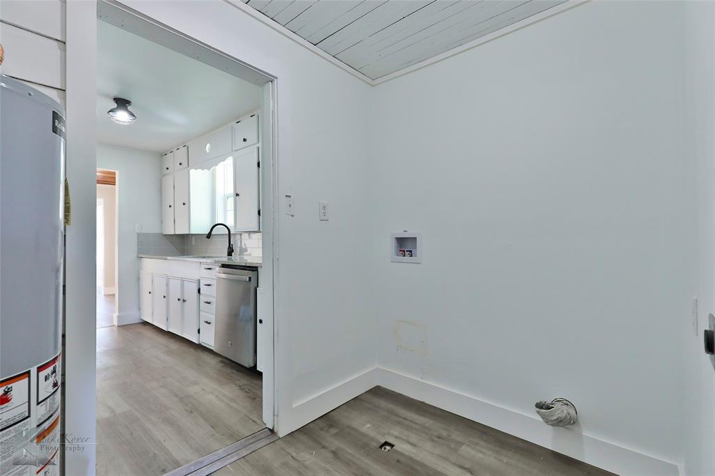 1557 Chestnut Street Property Photo 17