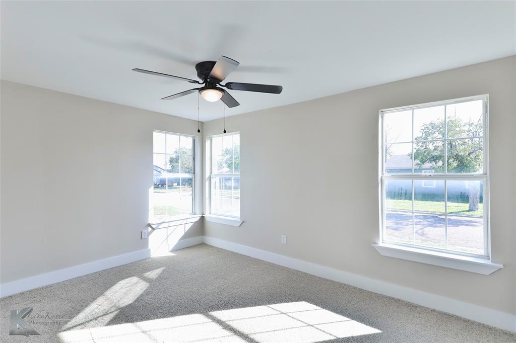 1557 Chestnut Street Property Photo 22