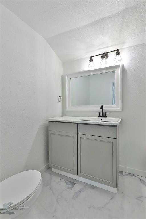 1557 Chestnut Street Property Photo 25