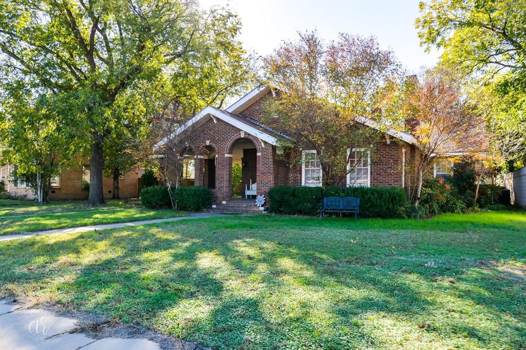 1106 E Reynolds Street Property Photo 1