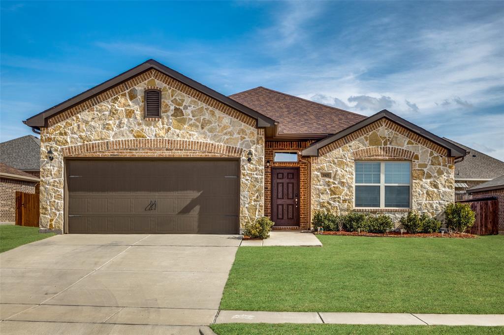 3905 Bridle Path Lane Property Photo 1