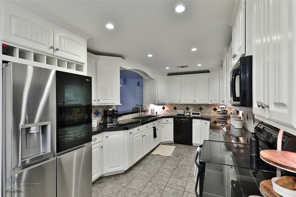 1709 Smith Drive Property Photo 2