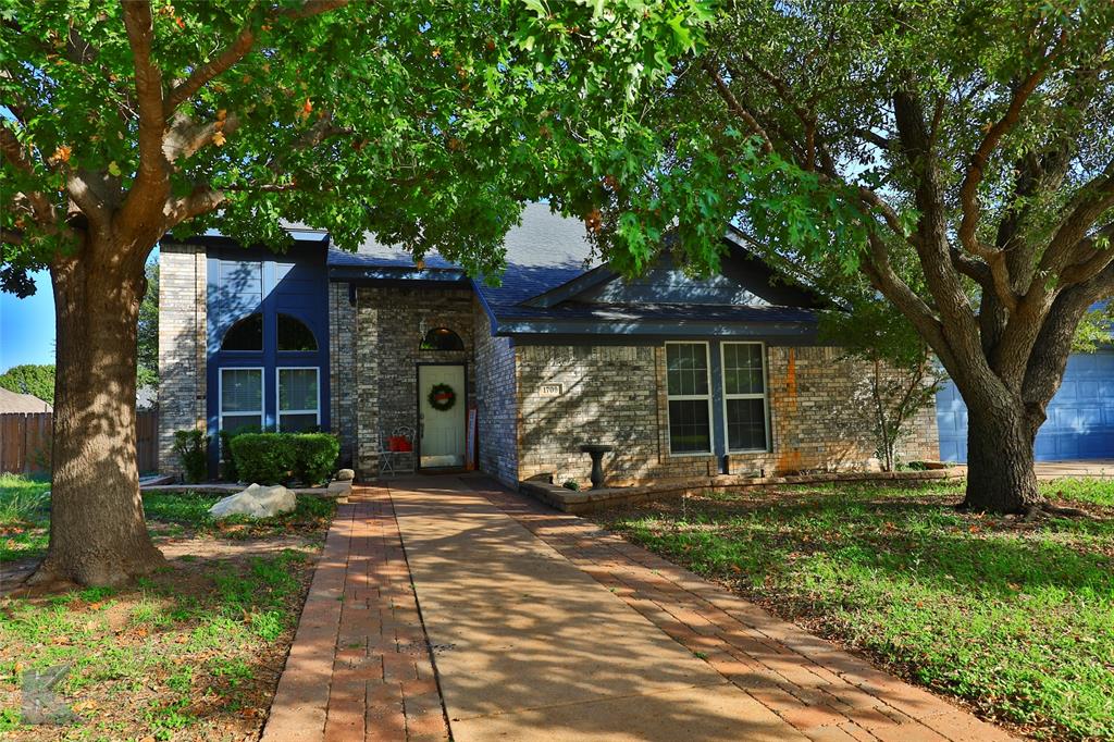 1709 Smith Drive Property Photo 3