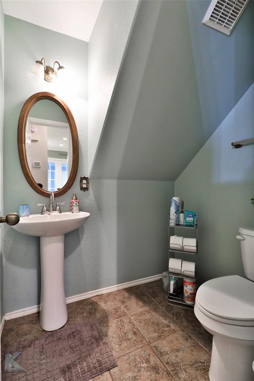 1709 Smith Drive Property Photo 13