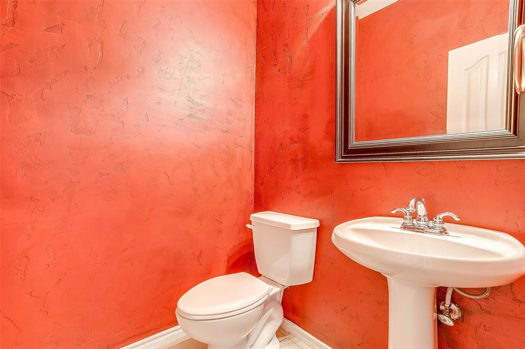 8003 Ranchvale Lane Property Photo 3
