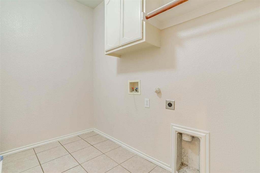 8003 Ranchvale Lane Property Photo 7
