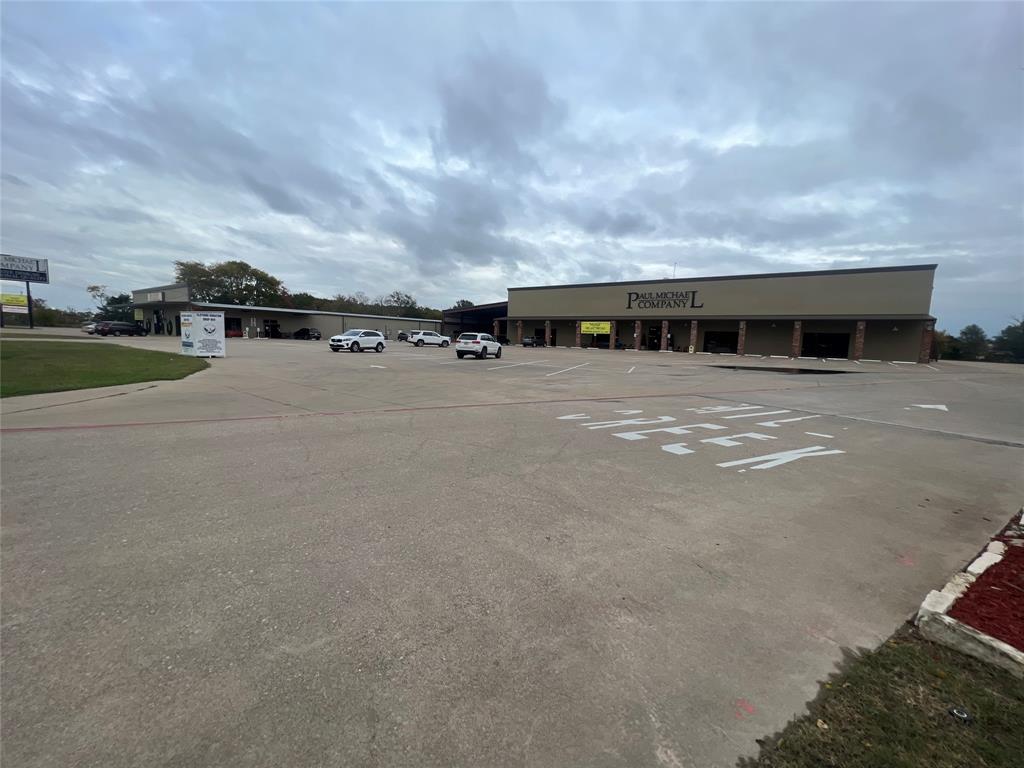 1930 N Trade Days Boulevard Property Photo 23