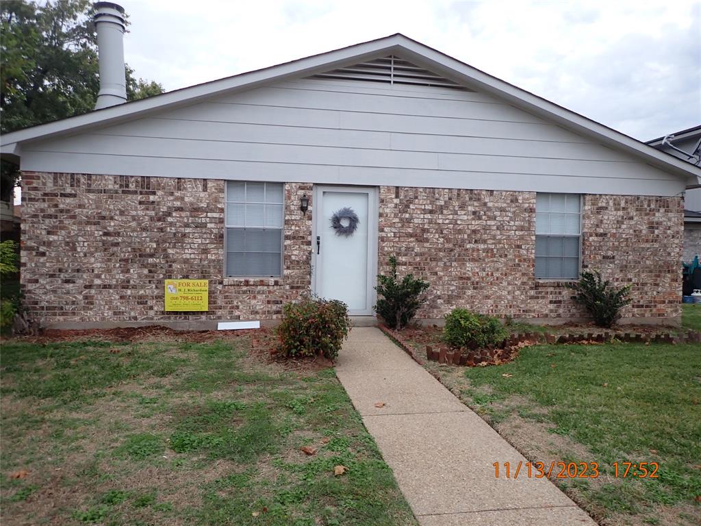 200 Rampart Drive Property Photo 1