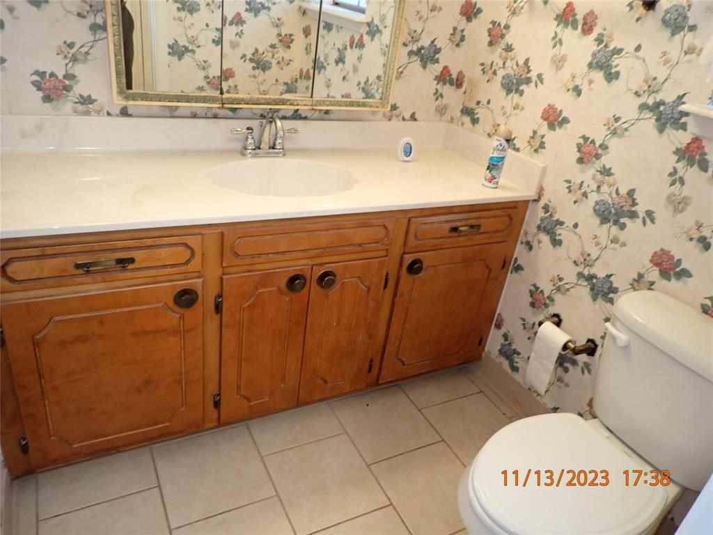 200 Rampart Drive Property Photo 10
