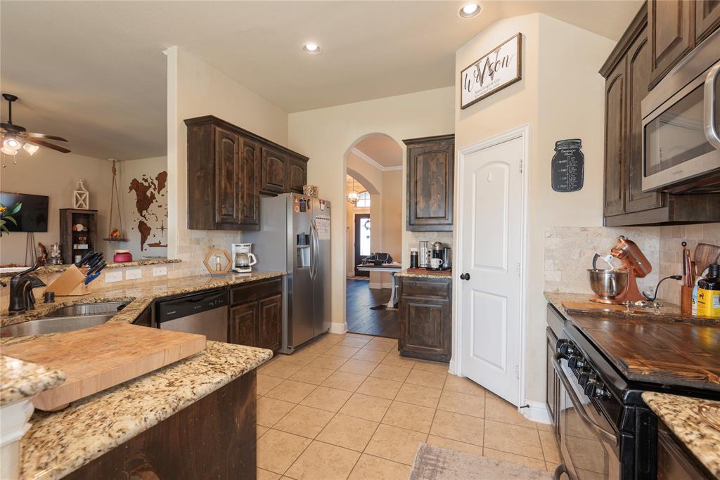 1109 Colonial Drive Property Photo 4