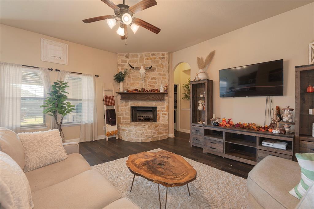 1109 Colonial Drive Property Photo 8