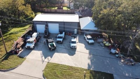 904 Southeast Parkway Property Photo 1