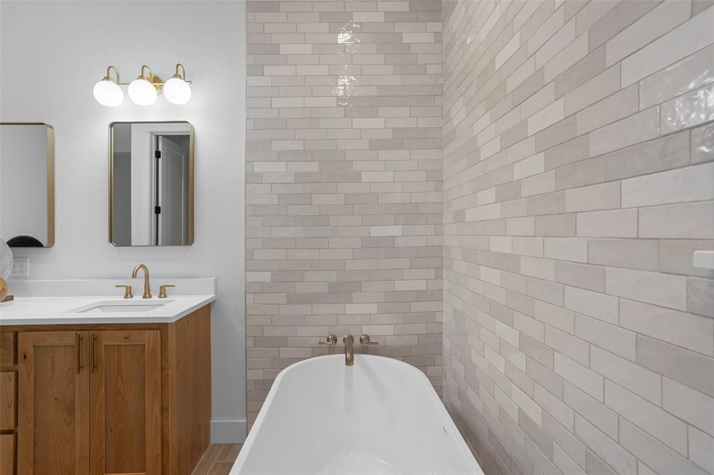 170 Hulen Circle Property Photo 28