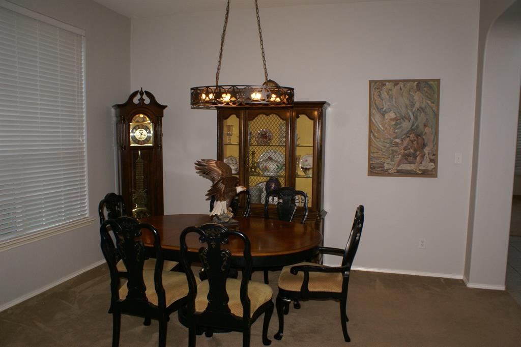 8004 Peacock Lane Property Photo 4