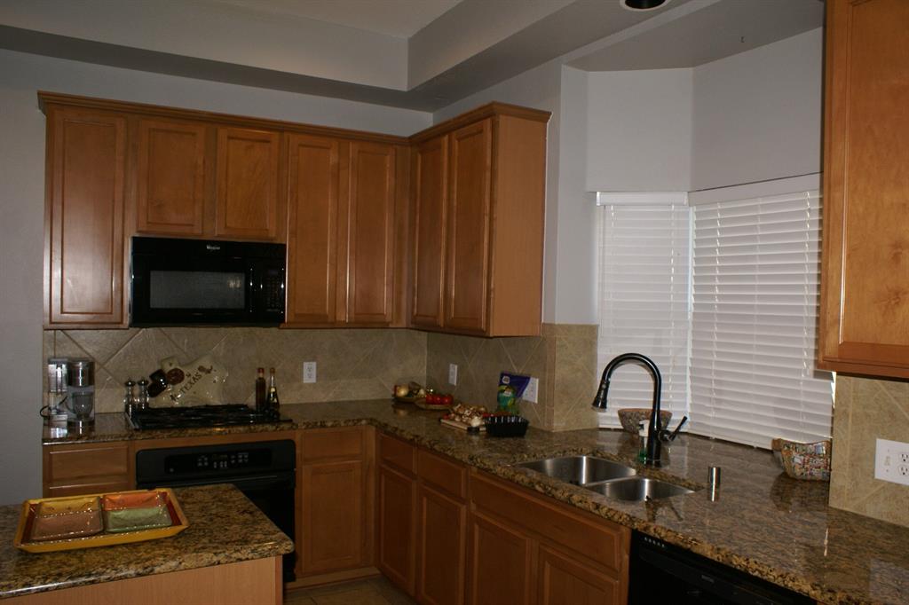 8004 Peacock Lane Property Photo 5