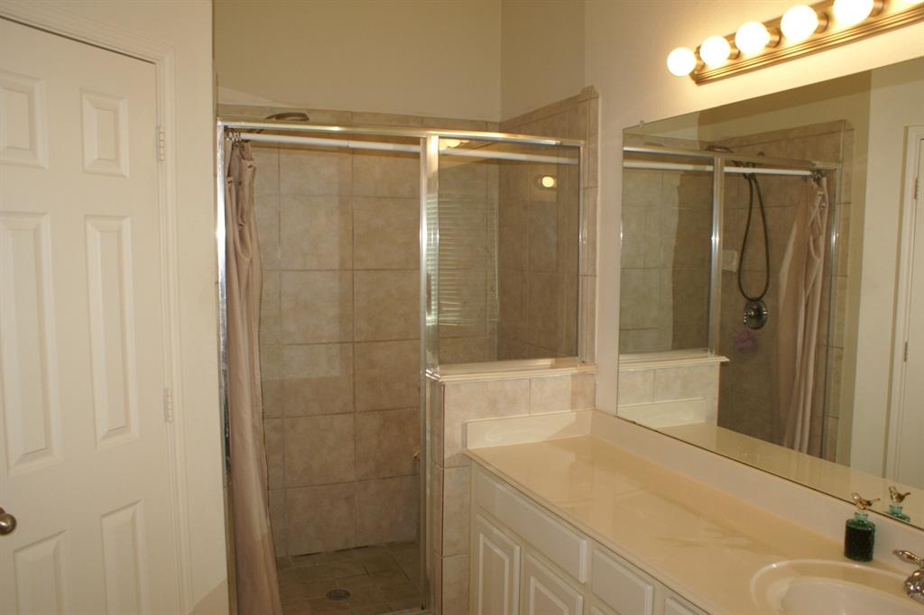 8004 Peacock Lane Property Photo 16