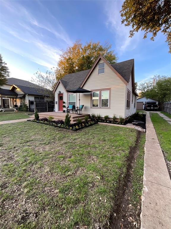 4730 Calmont Avenue Property Photo 2