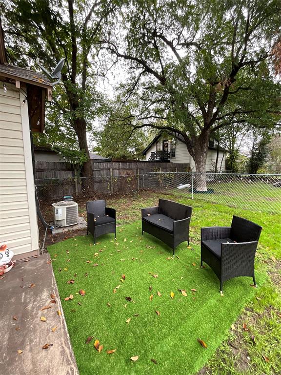 4730 Calmont Avenue Property Photo 14