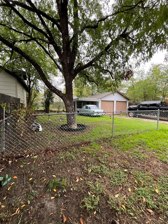 4730 Calmont Avenue Property Photo 15