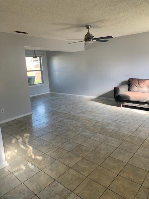 4016 Walnut Park Property Photo 6