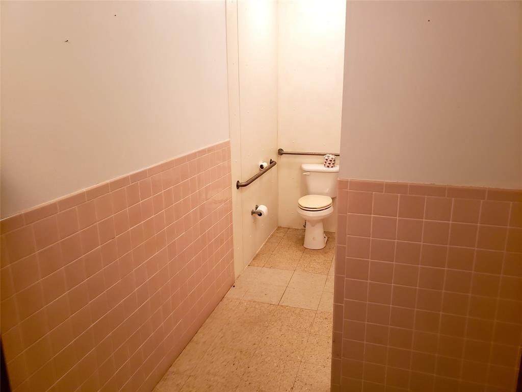 923 Main Street Property Photo 13