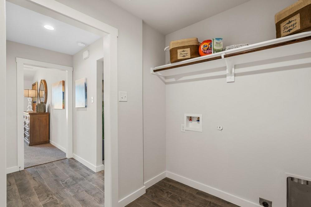 815 Waterford Way Property Photo 36