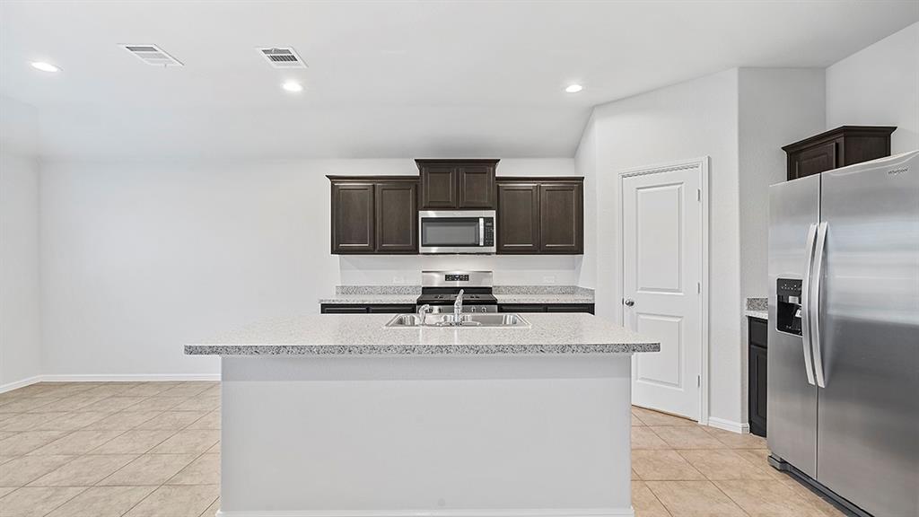 8121 Beltmill Parkway Property Photo 3