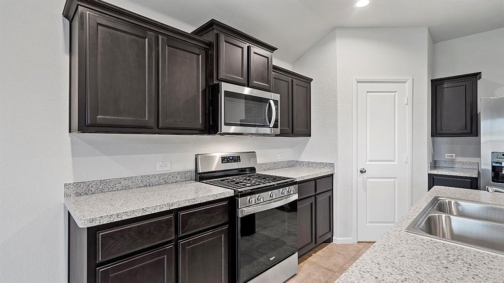 8121 Beltmill Parkway Property Photo 6
