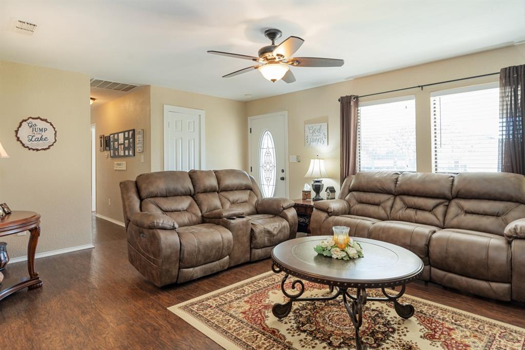 306 Triangle Ranch Road Property Photo 7